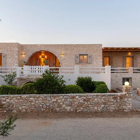 Villa Giorgianna -near With Pool Alikí